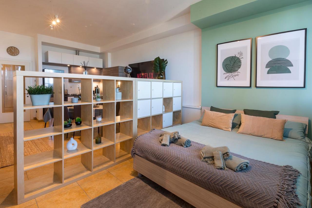 Cavour Elegante Loft In Centro Apartment Macerata Exterior photo