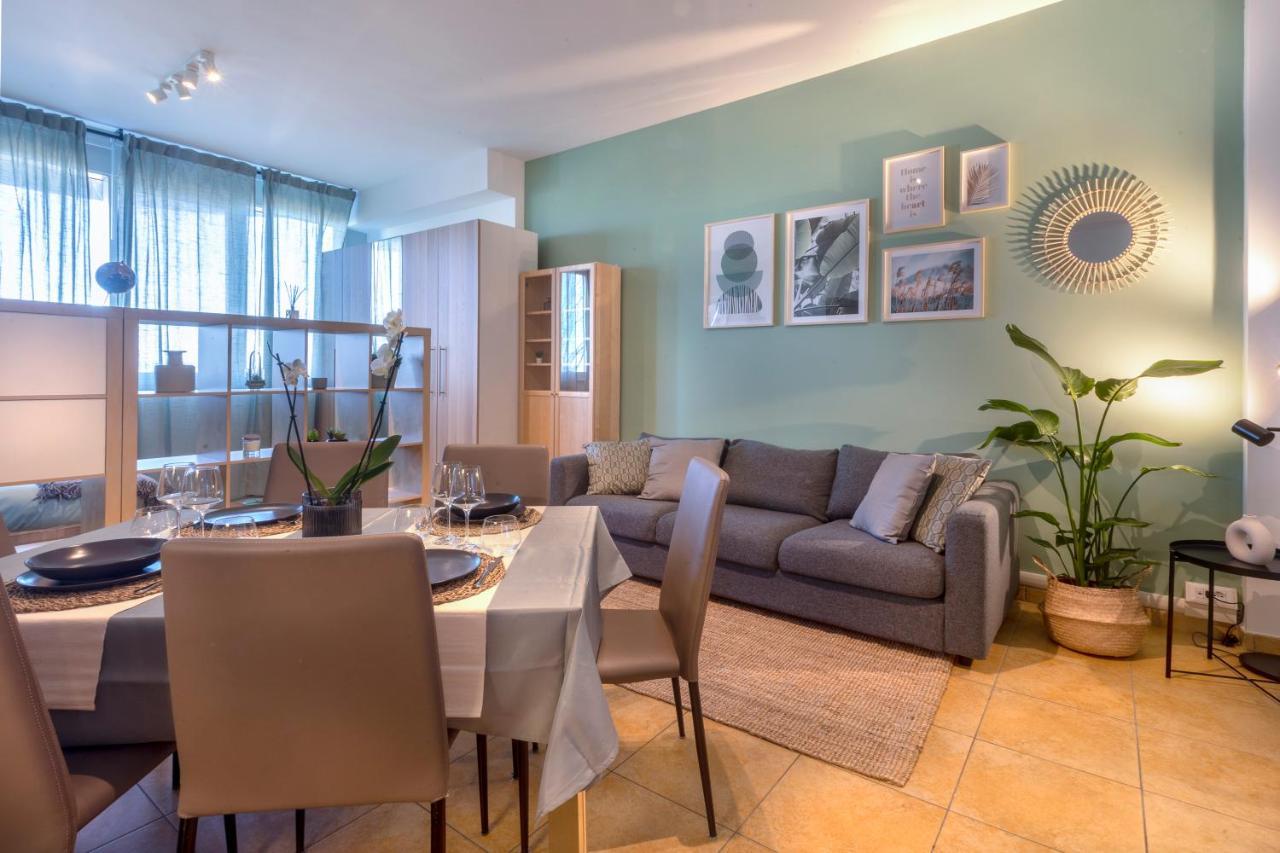 Cavour Elegante Loft In Centro Apartment Macerata Exterior photo